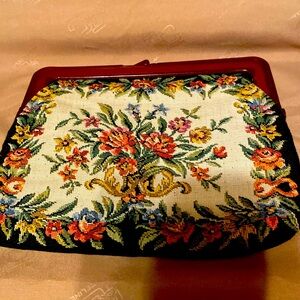 TAPESTRY CLUTCH PURSE WITH LUCITE FRAME